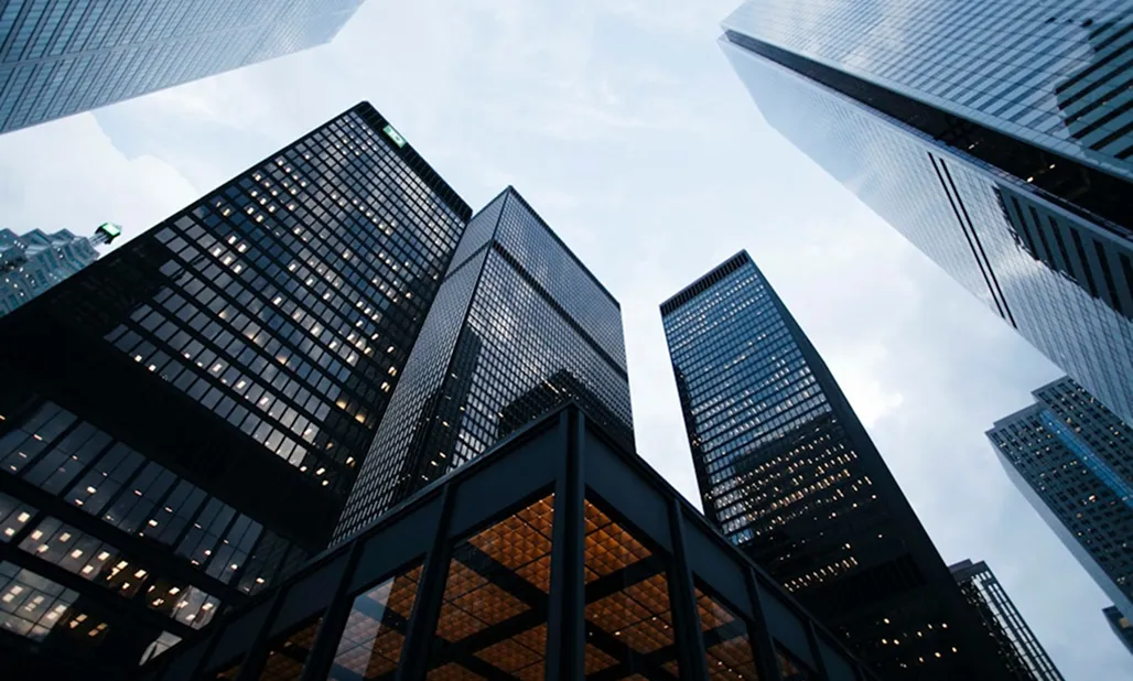 Navigating Market Volatility: Smart  Strategies for Investors